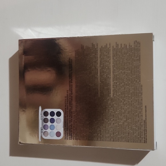 MAC Snowbody's Business Eye Shadow Palette x 12 - Picture 10 of 11